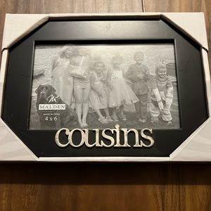 *NIP*Malden Internatl Designs Black Wood Expression 4x6 Frame, Cousins, Black